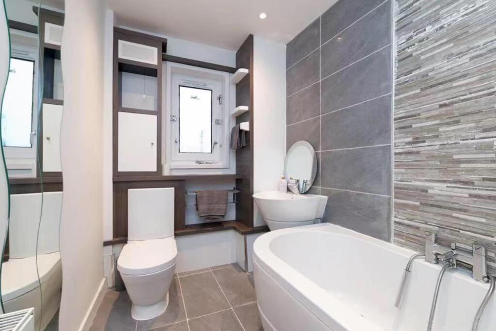 Light-Luxury Flat Lägenhet Glasgow Exteriör bild